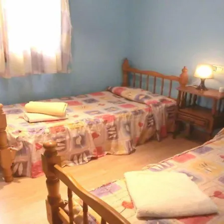 In Girona 4 Bedrooms 0310 * Lloret de Mar