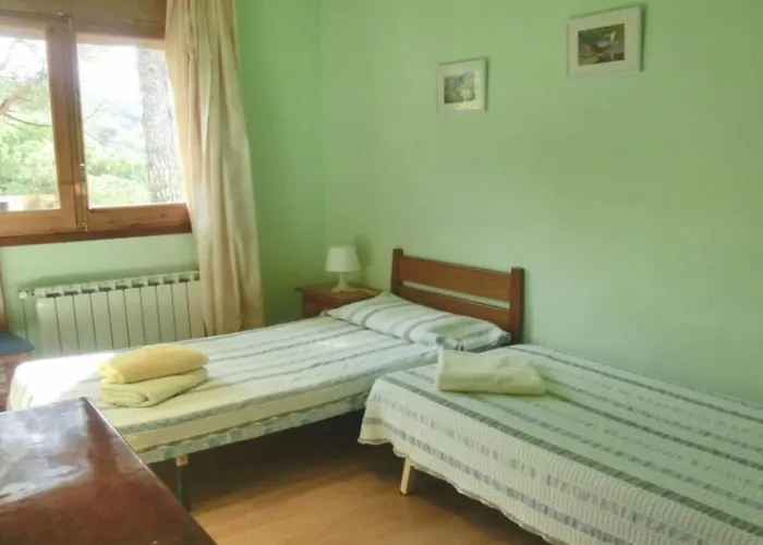 In Girona 4 Bedrooms 0310