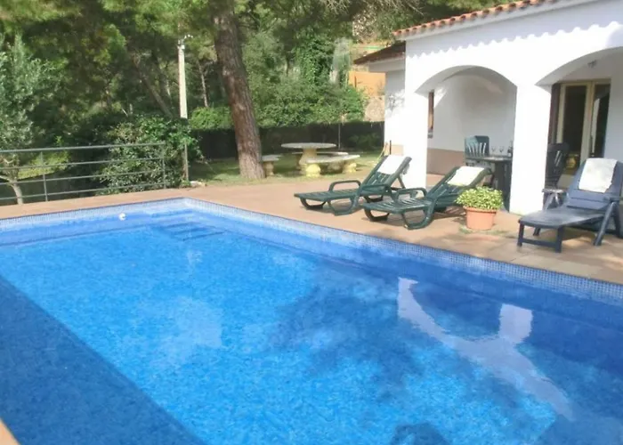 In Girona 4 Bedrooms 0310 *