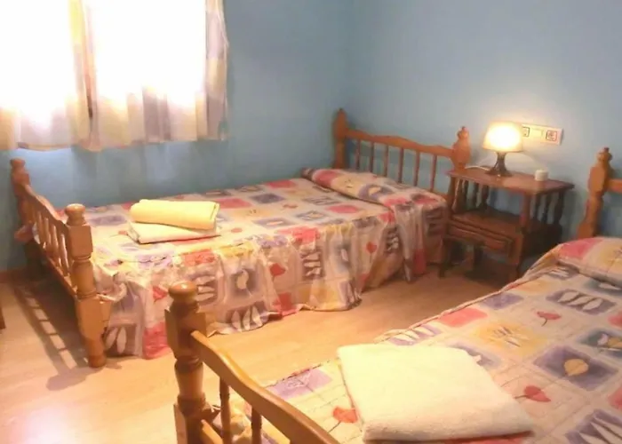 In Girona 4 Bedrooms 0310 * Lloret de Mar